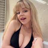 lenaishereeee from onlyfans
