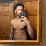 prettyboii.e from onlyfans